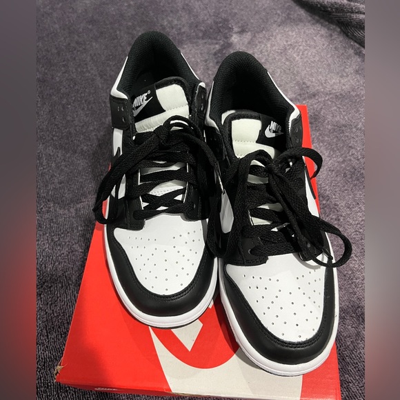 Nike Dunk Low - Picture 2 of 2